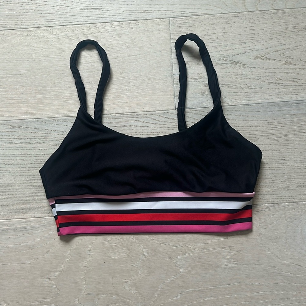 BEACH RIOT TOP